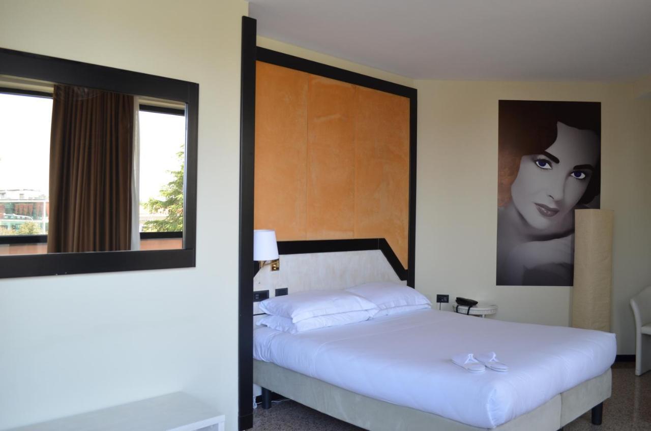 Hotel Diamante Corbetta Esterno foto
