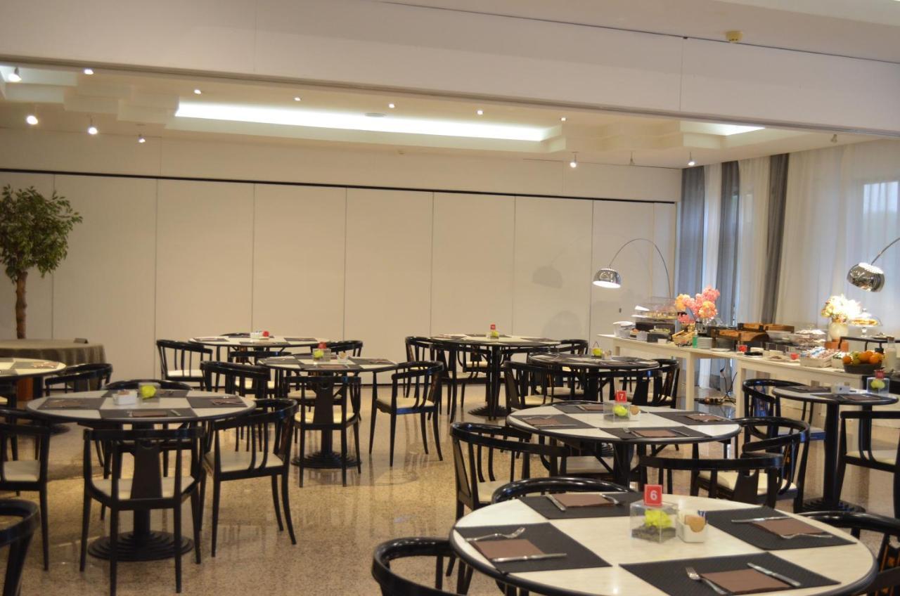 Hotel Diamante Corbetta Esterno foto