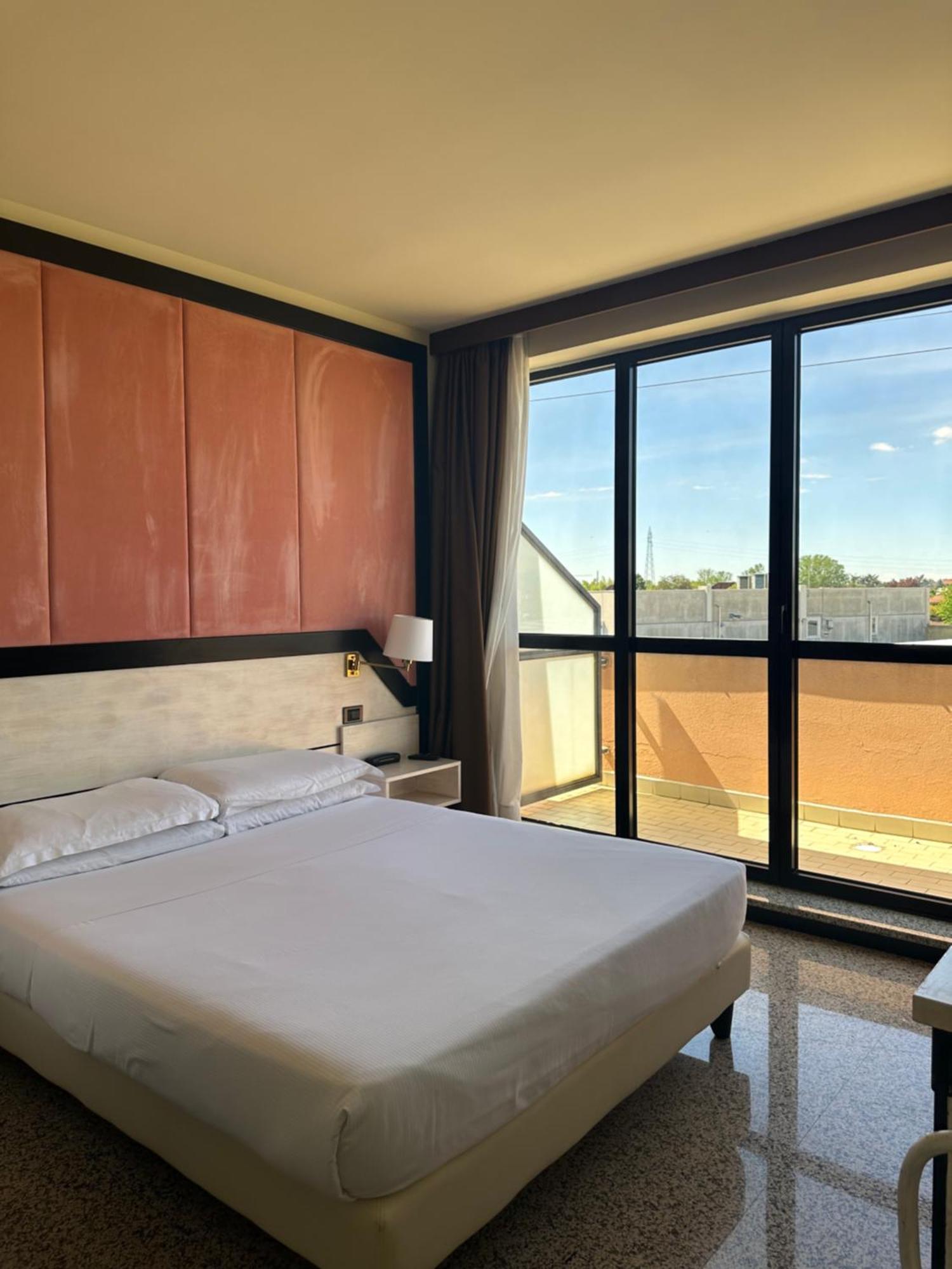 Hotel Diamante Corbetta Esterno foto