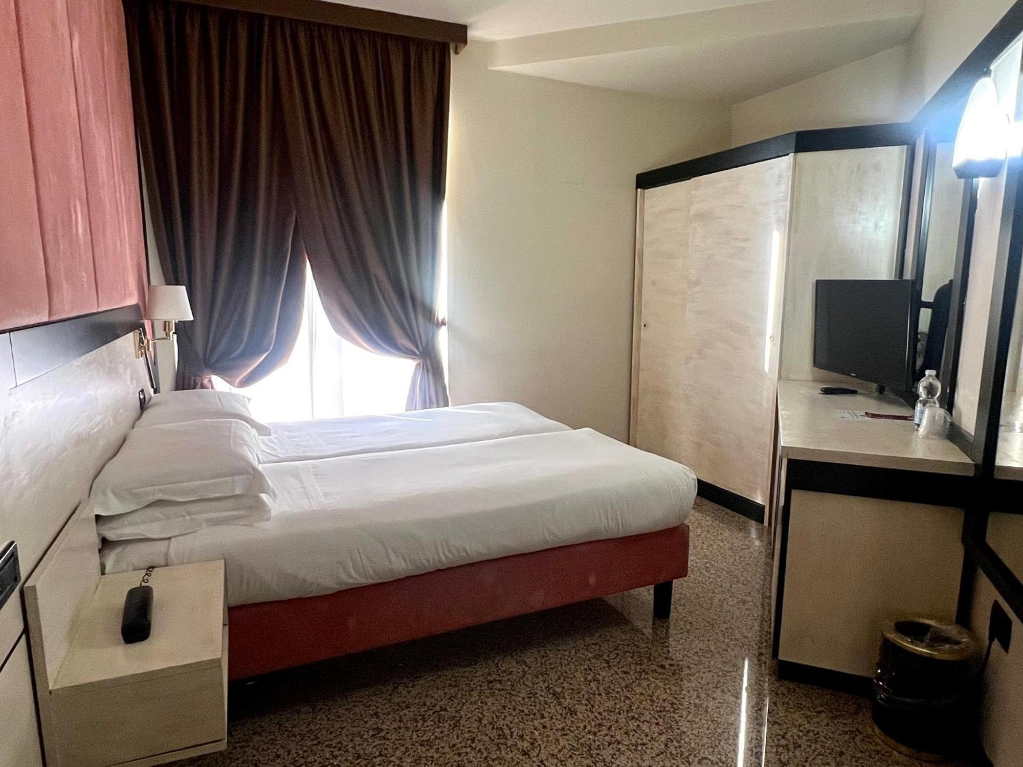 Hotel Diamante Corbetta Esterno foto