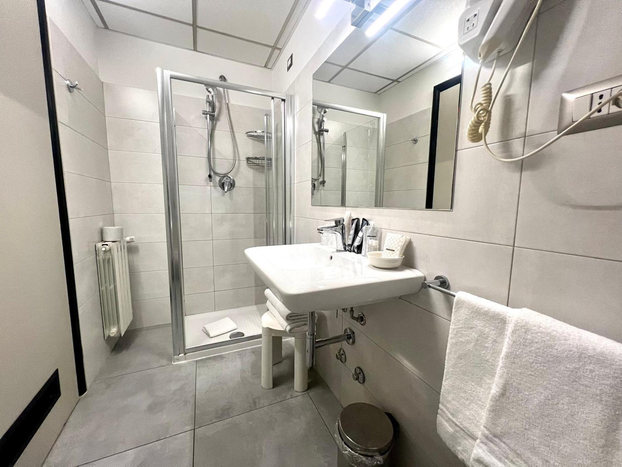 Hotel Diamante Corbetta Esterno foto