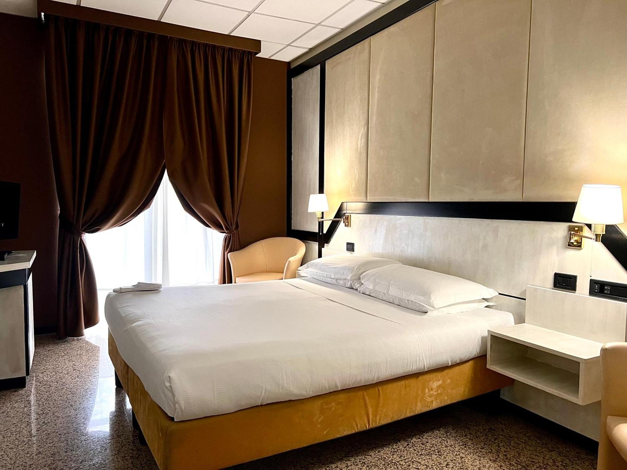 Hotel Diamante Corbetta Esterno foto