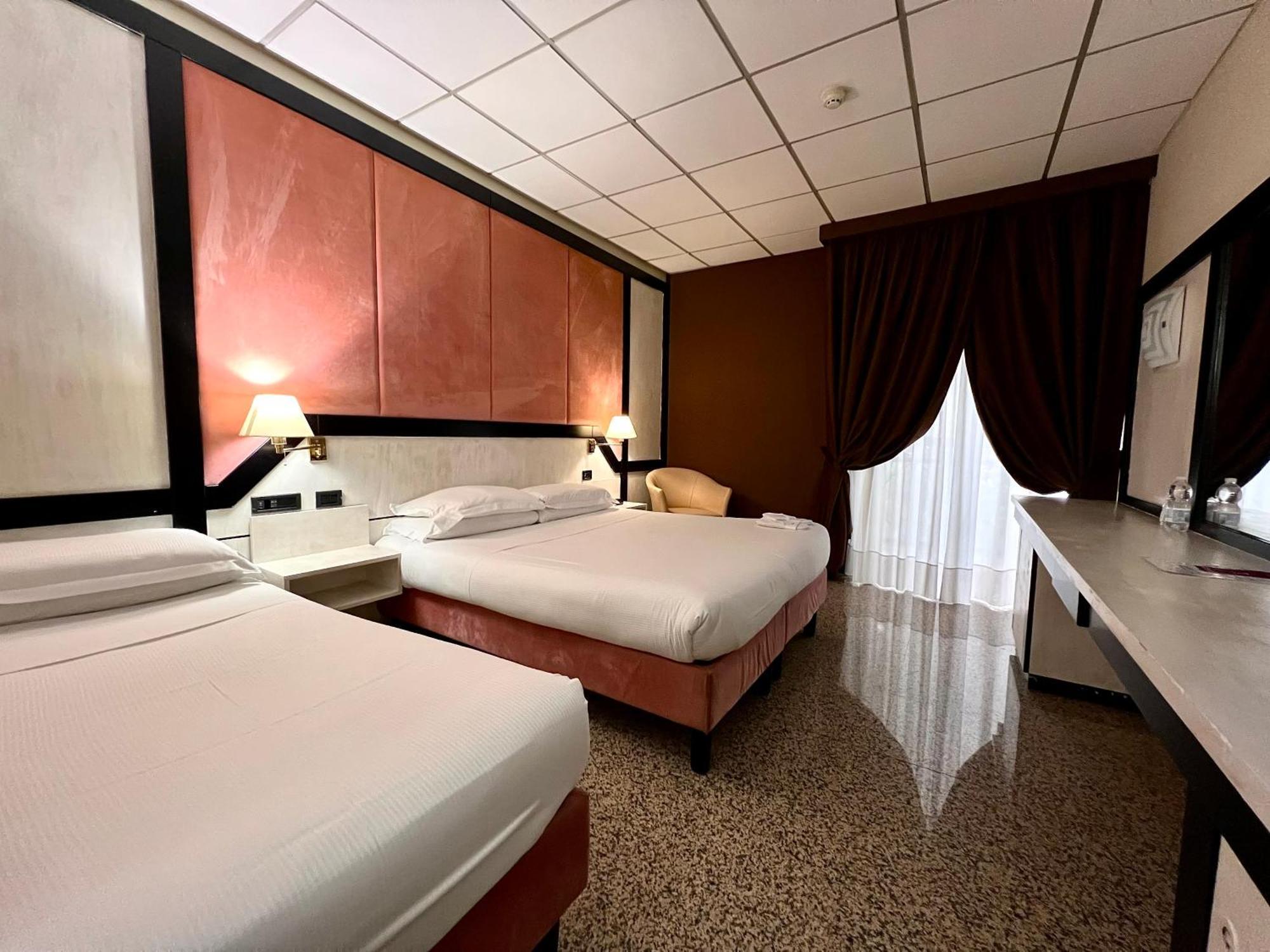 Hotel Diamante Corbetta Esterno foto